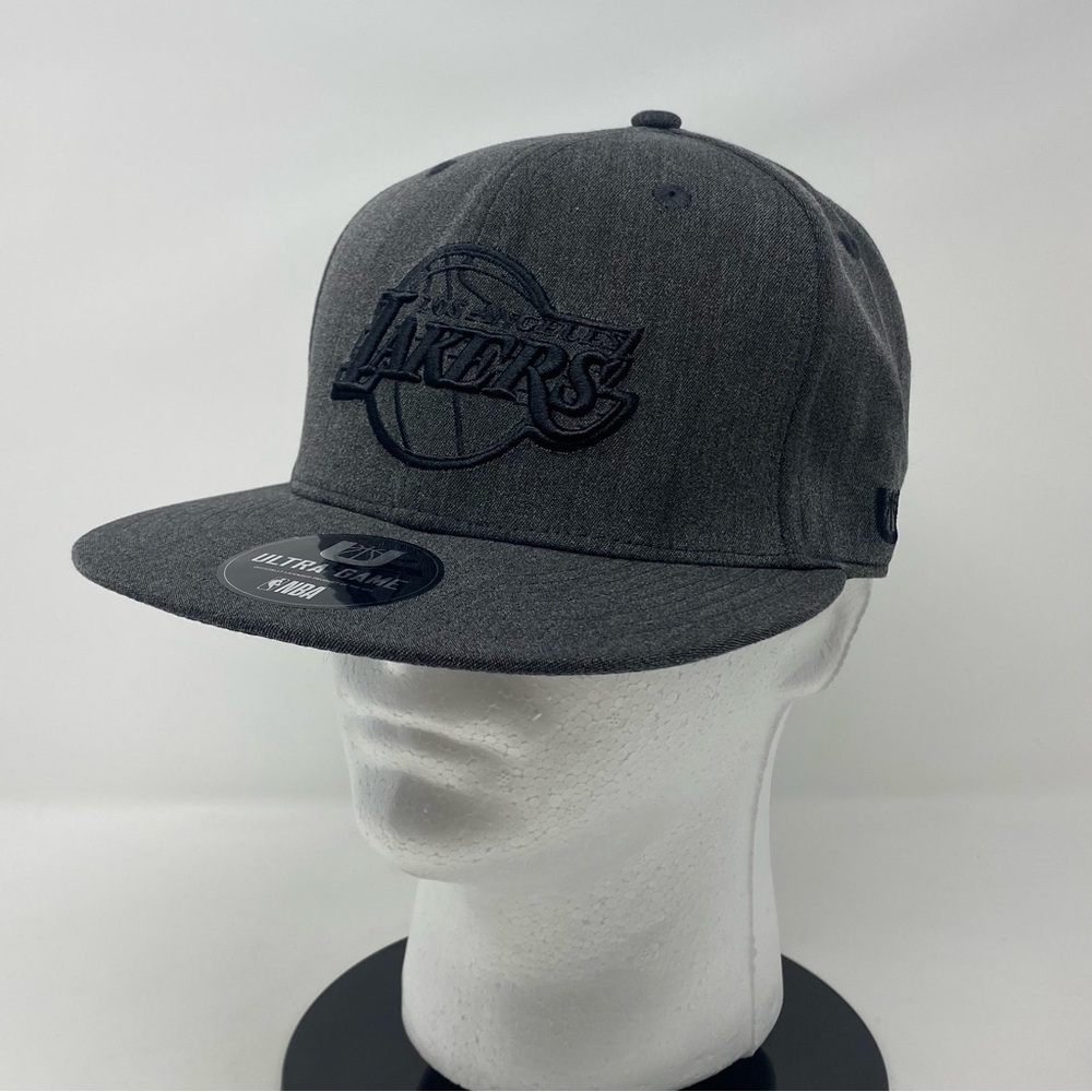 Ultra Game NBA Los‎ Angeles Lakers Gray Unisex Snapback Hat Cap. NEW